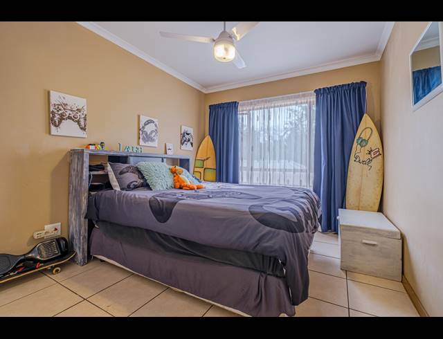 3 BEDROOM APARTMENT FOR SALE IN WAKENSHAW ESTATE